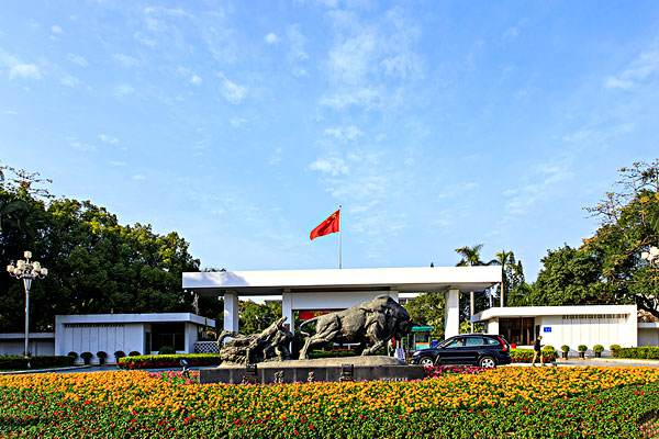 歐陸美居抗菌吊頂成功應(yīng)用多地政府辦公大樓，彰顯品牌實力！